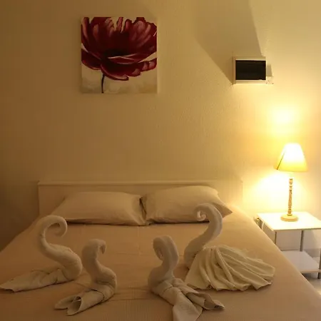 Le Louvre Hotel